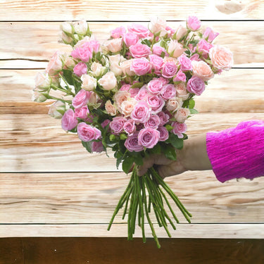 20 Mixed Pink Spray Roses